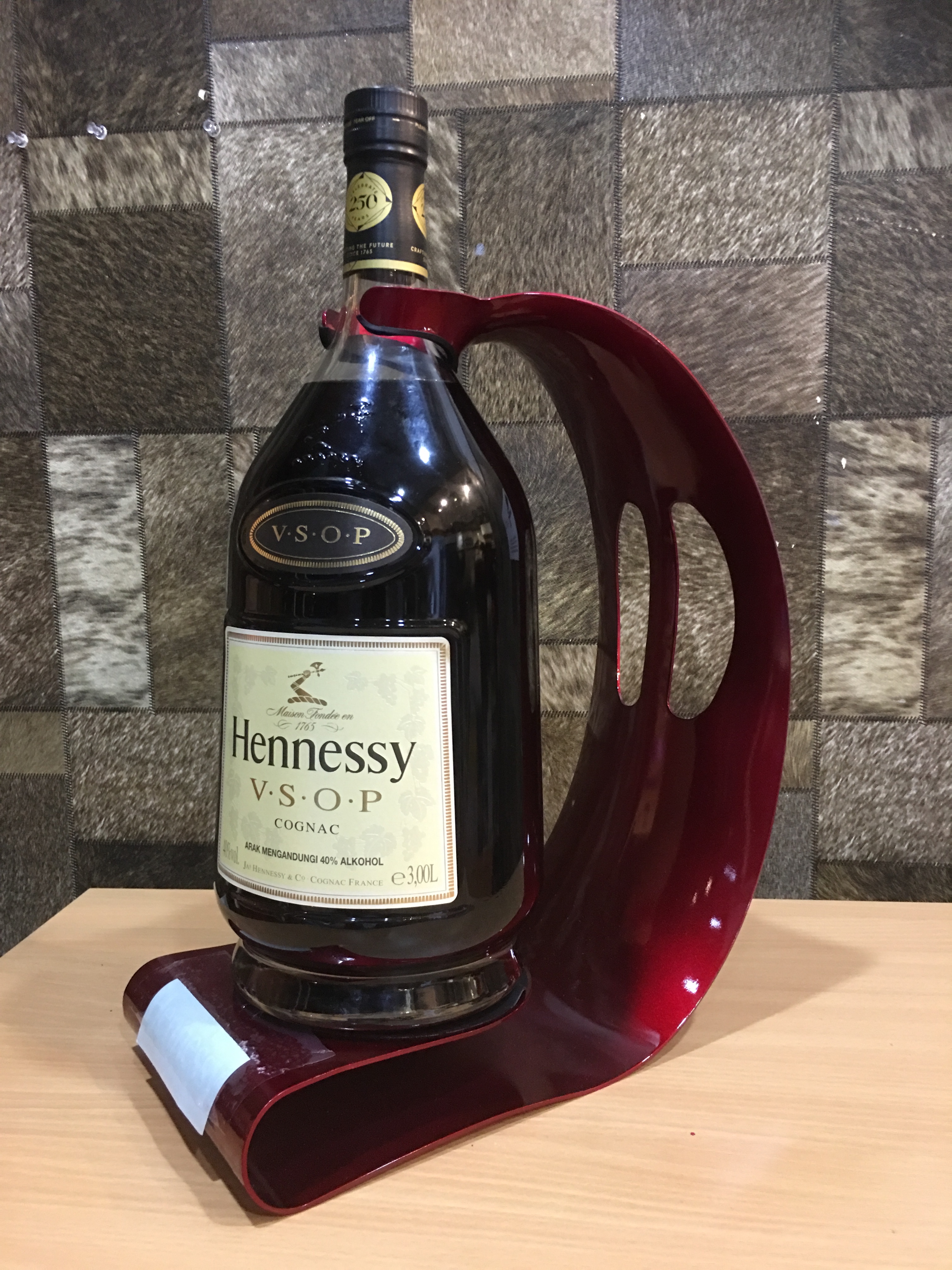 Hennessy Vsop, 3 Litre with Cradle, Acl: 40%(New)